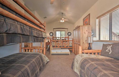 Overgaard Cabin w/ Pool Table & Incredible View - Foto 23