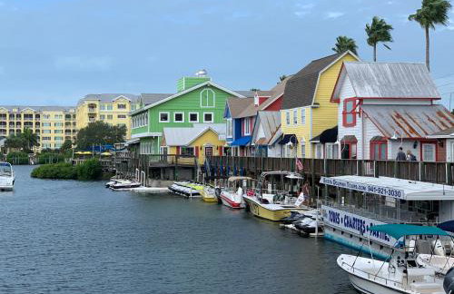 Heated Pool Home - Perfect Location - Walk to Beach, Restaurants and More! - Foto 33