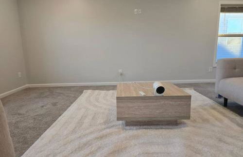 Spacious Modern Retreat Near Downtown - Photo 10