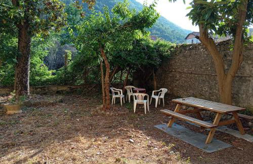 Medieval Pieve, holiday home with garden, WiFi & parking - Foto 22