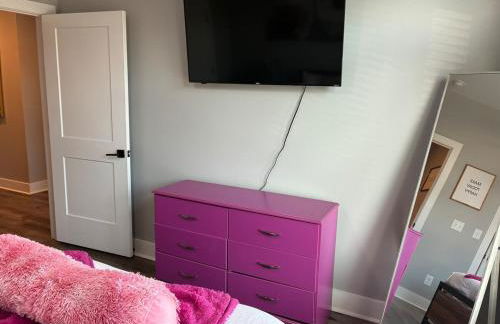 Modern Near Downtown Hospitals Greenville Stay - Foto 12