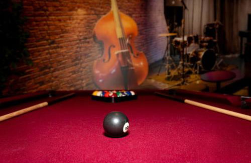 The Jazz Club Downtown Sandusky - Foto 25