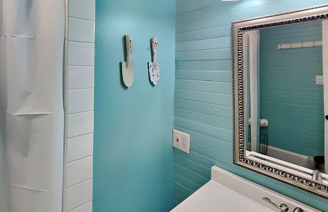 Innerarity House - Photo 9