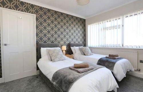 Fabulous beachfront 3 bed house with parking - Foto 35