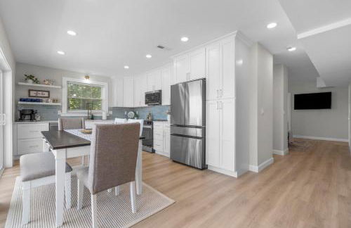 Waterfront Renovated Apartment - Foto 12