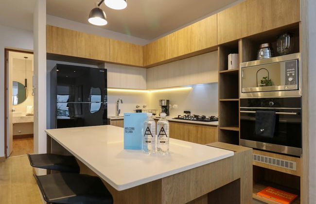 Elegant 3BR Duplex With Balcony in Miraflores - Photo 7