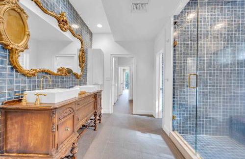 The Modern Castle Canal View Access Rooftop Living Greenhouse VlLLAS - Foto 36