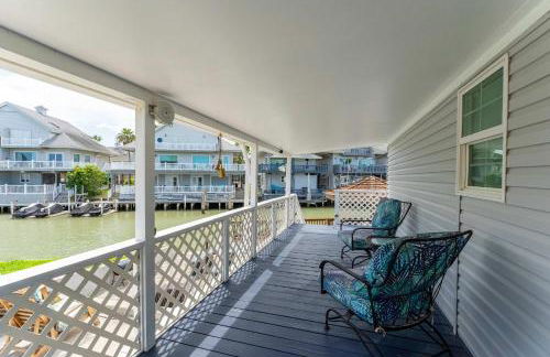 Charming 1BR Waterfront Retreat with Private Patio - Foto 7