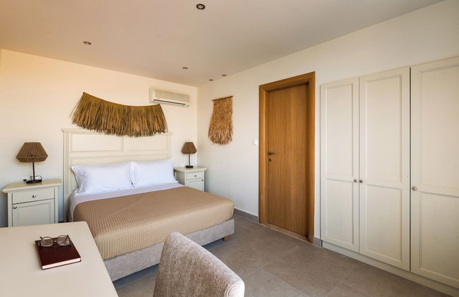 Mila Sissi Bay Hotel - Photo 19