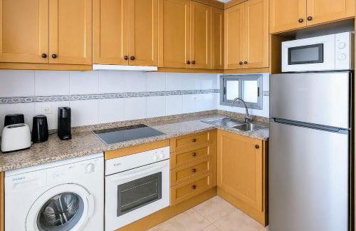 Apartamento con piscina de verano e invierno - Photo 17