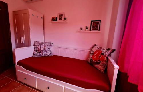 La Casa Junto al Sendero del Río & chimenea y leña incluida - Foto 24