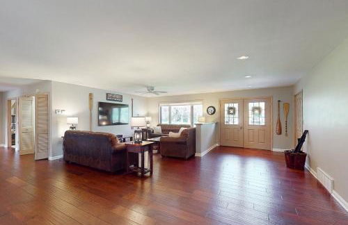 The 19th Hole Lakeside - Photo 7