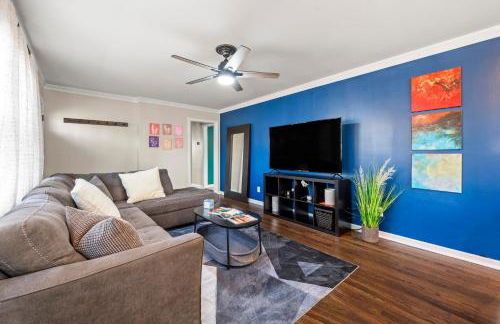 The Rhitreat, 2BR, 10 Min to Downtown & Airport - Foto 1