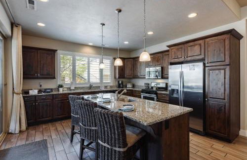 Paradise Village at Zion 28 Private Hot Tub, Outdoor firepit, and Community Pool - Foto 10