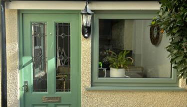 Cozy 3-Bed Cottage with Hot Tub - Foto 4