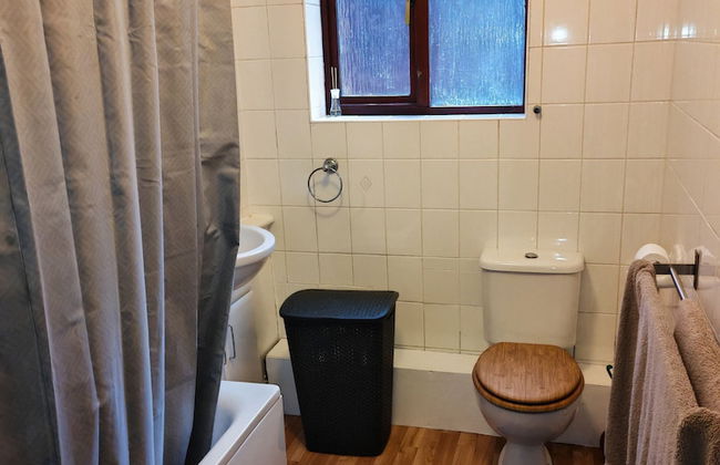 Beautiful 1-bed Apartment in Croydon-free Parking - Foto 13
