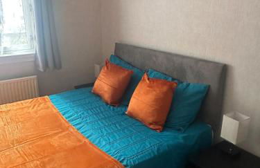 Royal Mile Escape-Free Parking - Photo 15