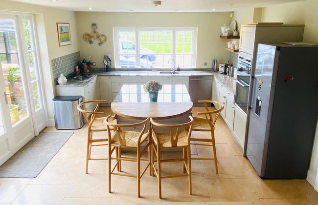 Stunning 6-bed Country House With Heated Pool - Foto 9