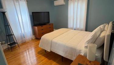 Nearby Historical Attractions • 3BR/1BA • Sleep 7 - Foto 2