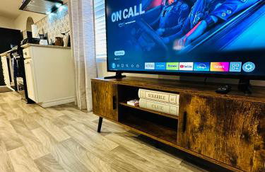 Golden Hour Getaway - Photo 3