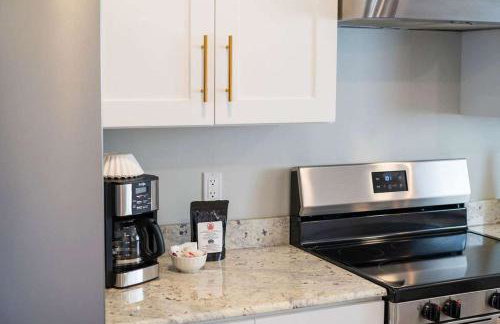 Jefferson & Grounds 3BR Steps from HWS and Hot Tub - Foto 21