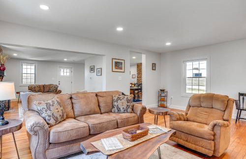 Historic Jefferson Farmhouse - Hike, Bike and Raft! - Photo 6