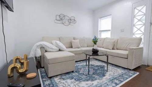 Modern 2-Bedroom House with Free Parking and Convenient Location - Foto 3