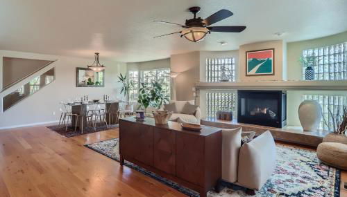 Denver Retreat Home with Stunning Lake, Mountain Views and Luxury Amenities - Foto 5