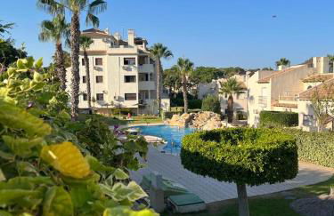Apartamento en Orihuela Costa con Piscina - Foto 1