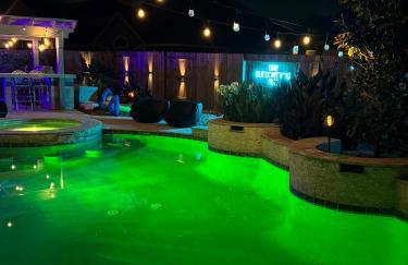 Serene 4BR Lux Home w Heated Spa Pool Massage Chair - Foto 56