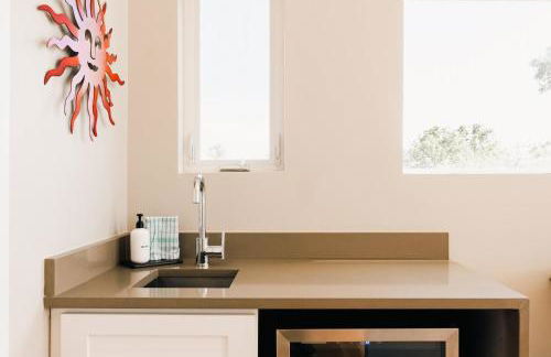 Modern Comfort w Mountain Views - Pet-Friendly - Foto 38