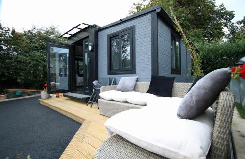 Sunset Retreat Cabin, Private Hot Tub with Mini Cinema Projector & Garden views - Foto 80