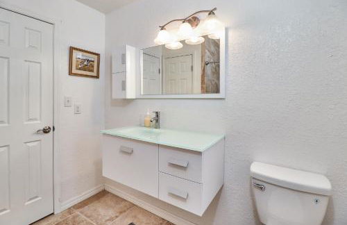 12 Guest Oasis Pool Privacy and Comfort Await - Foto 27