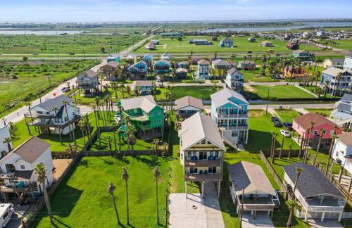 Beach House Located Steps from the Beach - Photo 50
