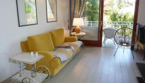 Hermitage mimosa - Photo 4