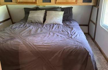 Cabin 2 - steps from the river! - Foto 2