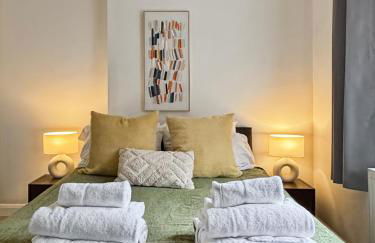 Cozy Hideaway With Hot Tub & Sauna Sleeps 7 - Foto 24