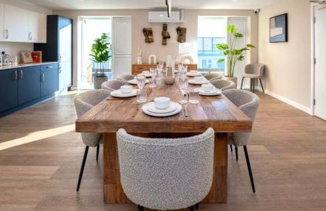 2-Bedroom Modern apt with Gym, roof terrace, Free Parking and 3 min walk to train st - Foto 25