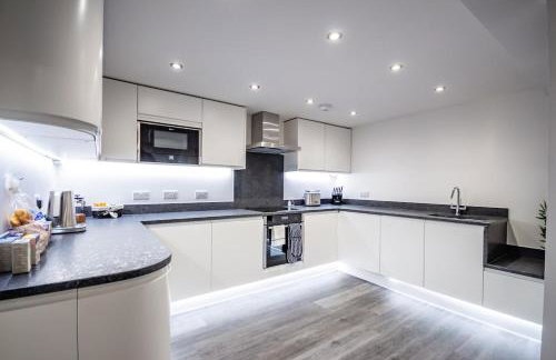 Luxury 4 bedroom ground floor apartment - Foto 14