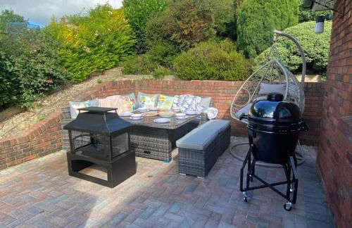 Luxury 4-5 Bed Home with Games Room and Balcony - Foto 32