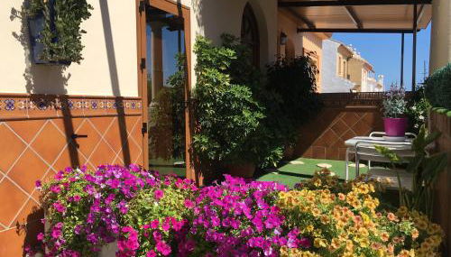 Apartment with private patio - Photo 5