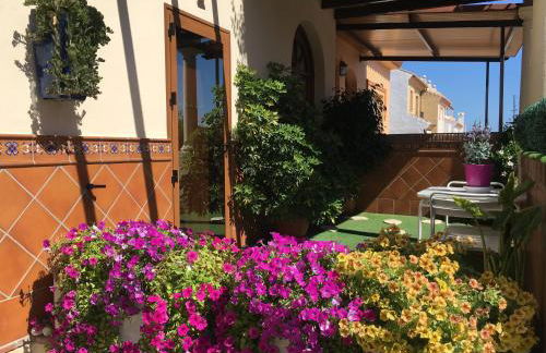 Apartment with private patio - Photo 5