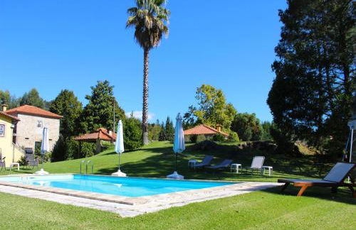 Cottage in Santa Comba with Pool - Photo 2