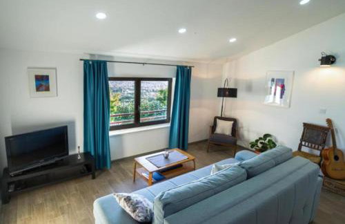 Two Bedroom Apartment with Terrace - Foto 2