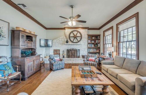 Beautiful Hill Country Ranch Home - 4 Mi to Town! - Foto 3