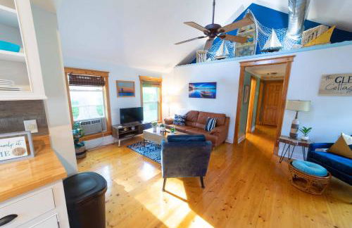 The charming Glenn Cottage! Walk to Lake Michigan! - Foto 6