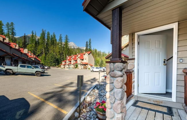 Stone Creek Chalet by Fernie Lodging CO - Photo 1