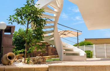 Charming apartment in Lido di Noto with fenced garden - Foto 1