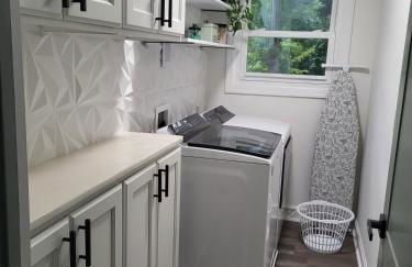 Spacious, Renovated, 5-bedroom Retreat, Near I-85 - Foto 23