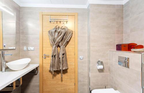 Puerto de Mogan - Luxe Apartment with roof terrace and sea view - Photo 44